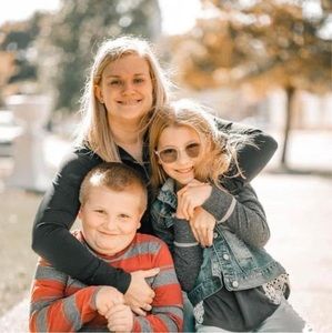 Meet your Posher, Brooke